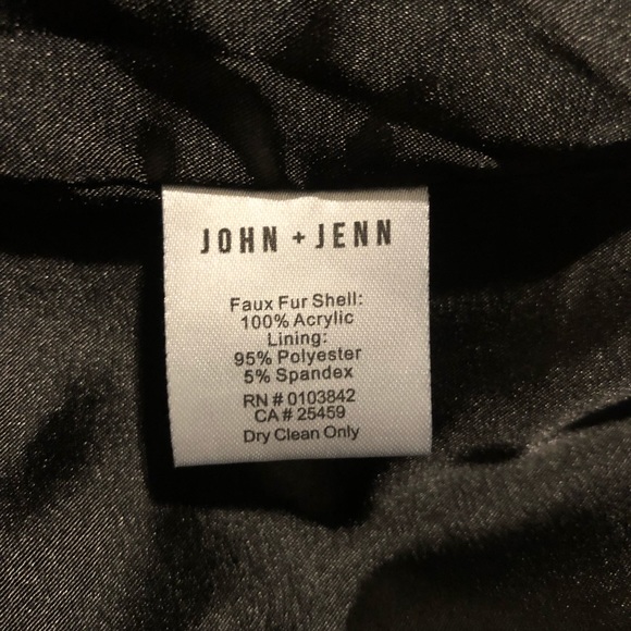 John and Jenn Faux Fur Vest - Picture 4 of 6